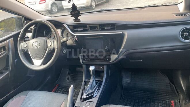 Toyota Corolla 2018, 119,000 km - 1.8 l - Bakı