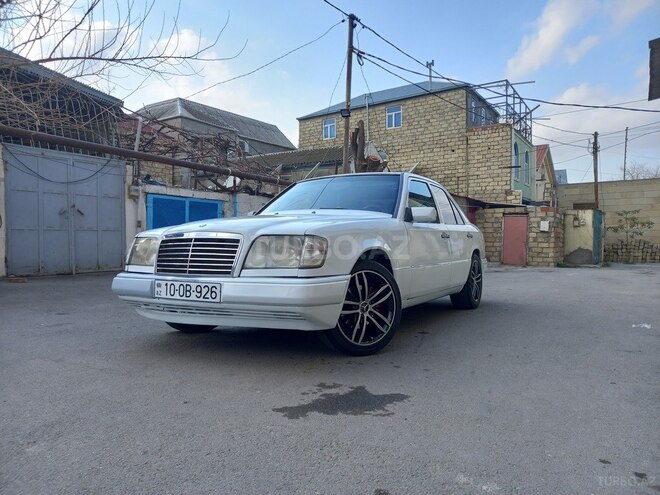Mercedes E 250 1994, 366,056 km - 2.5 l - Bakı