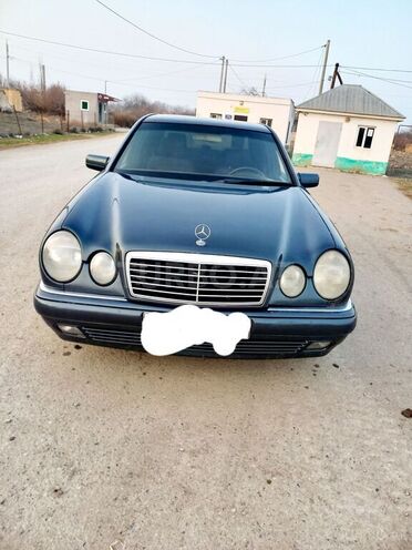 Mercedes E 240 1998, 150,000 km - 2.4 l - Sabirabad
