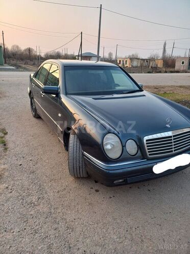 Mercedes E 240 1998, 150,000 km - 2.4 l - Sabirabad