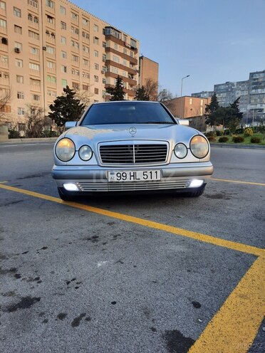 Mercedes E 230 1997, 233,560 km - 2.3 l - Bakı