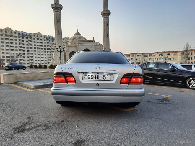 Mercedes E 230 1997, 233,560 km - 2.3 l - Bakı