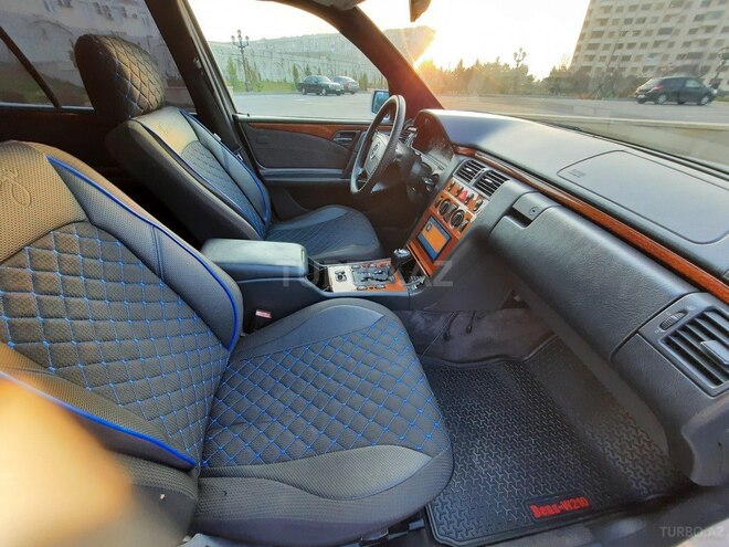 Mercedes E 230 1997, 233,560 km - 2.3 l - Bakı
