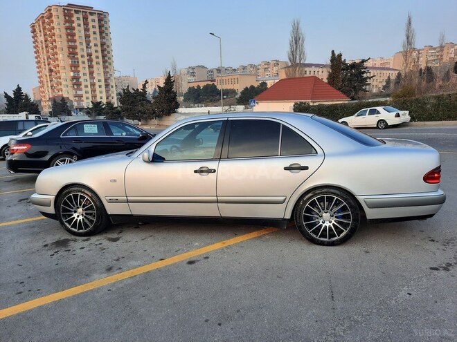 Mercedes E 230 1997, 233,560 km - 2.3 l - Bakı