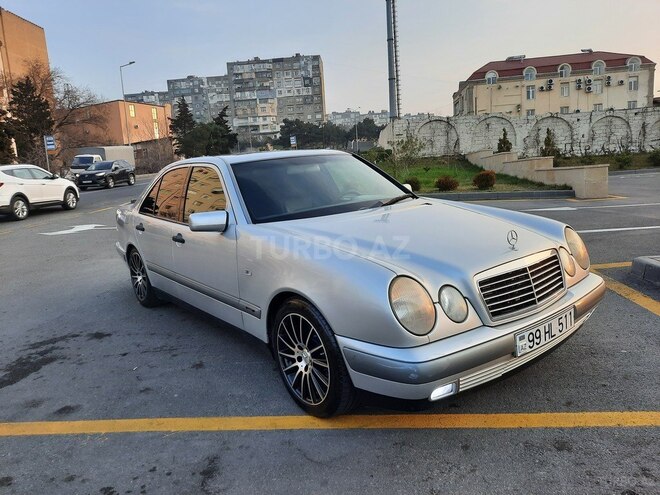 Mercedes E 230 1997, 233,560 km - 2.3 l - Bakı