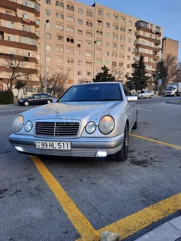 Mercedes E 230 1997, 233,560 km - 2.3 l - Bakı