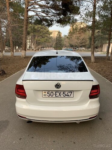Volkswagen Polo 2018, 199,000 km - 1.6 l - Sumqayıt