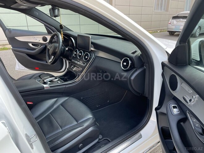 Mercedes C 300 2018, 38,000 km - 2.0 л - Bakı