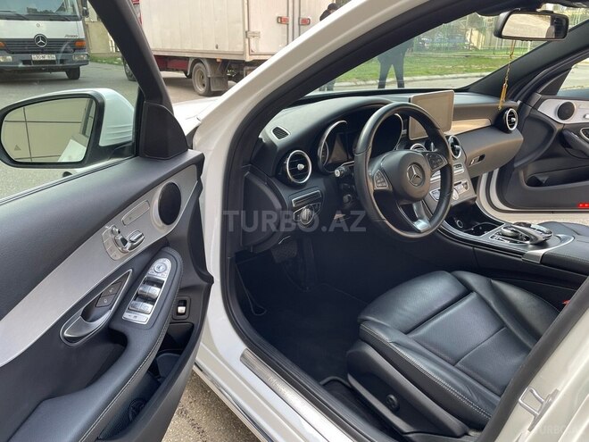 Mercedes C 300 2018, 38,000 km - 2.0 л - Bakı