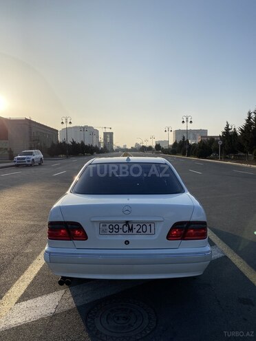 Mercedes E 220 2000, 526,000 km - 2.2 l - Bakı
