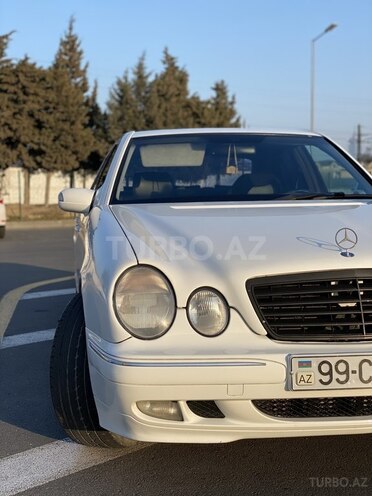 Mercedes E 220 2000, 526,000 km - 2.2 l - Bakı