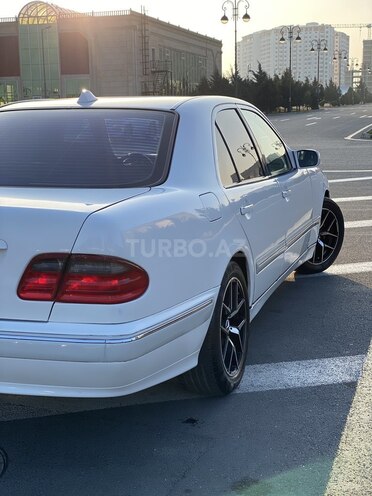 Mercedes E 220 2000, 526,000 km - 2.2 l - Bakı