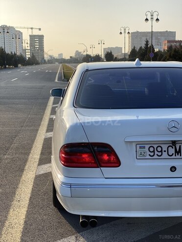 Mercedes E 220 2000, 526,000 km - 2.2 l - Bakı
