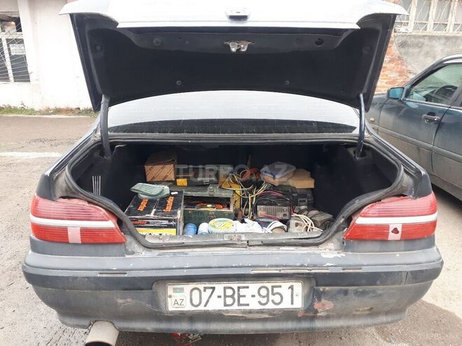 Peugeot 406 1998, 260,000 km - 2.0 л - Astara