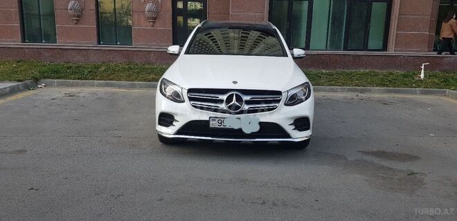 Mercedes  2018, 38,000 km - 2.0 л - Bakı