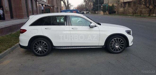 Mercedes  2018, 38,000 km - 2.0 л - Bakı