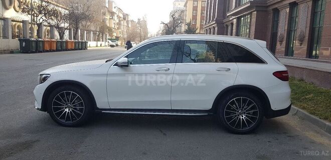 Mercedes  2018, 38,000 km - 2.0 л - Bakı