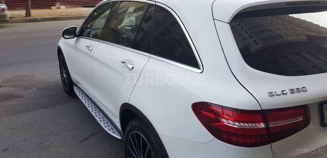 Mercedes  2018, 38,000 km - 2.0 л - Bakı