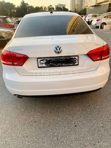 Volkswagen Passat 2014, 152,000 km - 1.8 l - Bakı