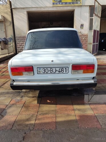 LADA (VAZ) 2107 2005, 112,480 km - 1.6 l - Salyan