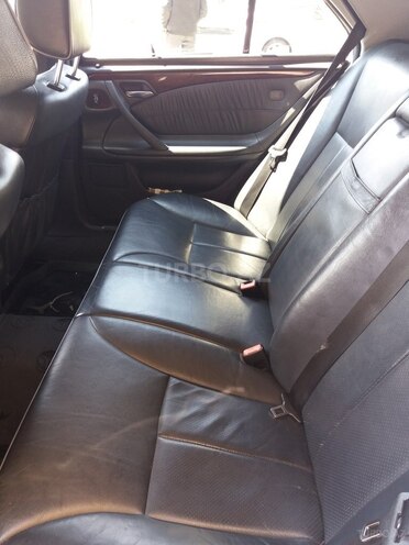 Mercedes E 320 2000, 230,000 km - 3.2 l - Bakı