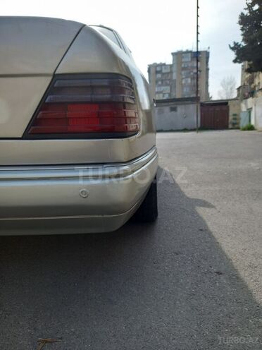 Mercedes E 200 1994, 465,000 km - 2.0 l - Bakı