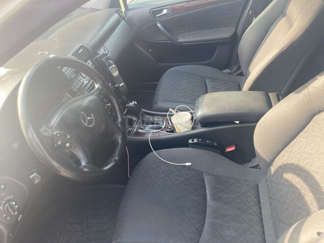 Mercedes C 220 2002, 254,541 km - 2.2 l - Bakı