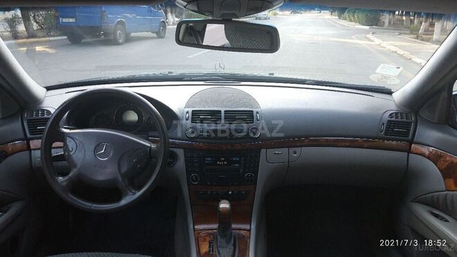 Mercedes E 220 2004, 450,000 km - 2.2 l - Sumqayıt