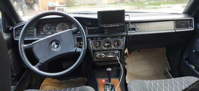 Mercedes 190 1990, 250,000 km - 2.3 л - Bakı