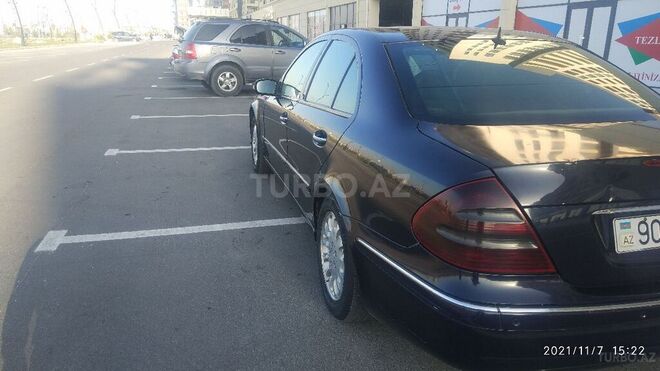 Mercedes E 220 2004, 450,000 km - 2.2 l - Sumqayıt