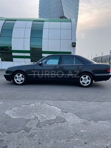 Mercedes E 270 2001, 486,000 km - 2.7 л - Bakı