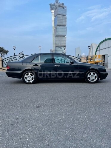 Mercedes E 270 2001, 486,000 km - 2.7 л - Bakı