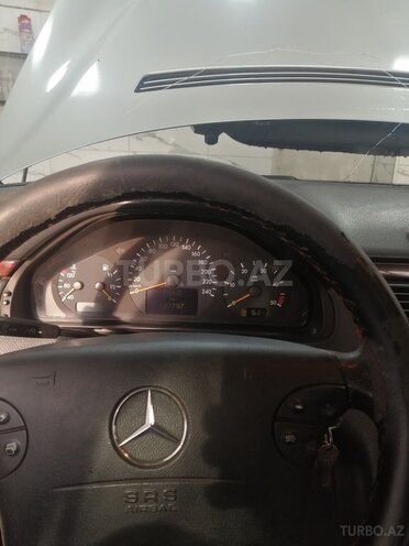 Mercedes E 220 2000, 520,000 km - 2.2 l - Bakı