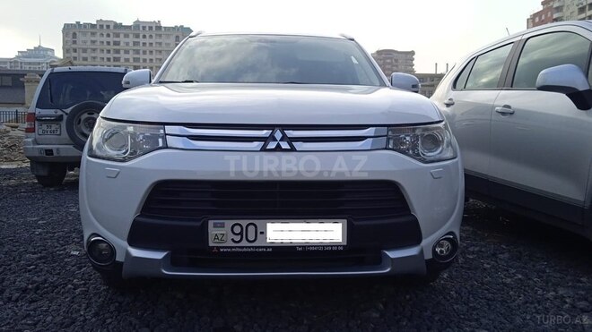 Mitsubishi Outlander 2015, 130,000 km - 3.0 l - Bakı