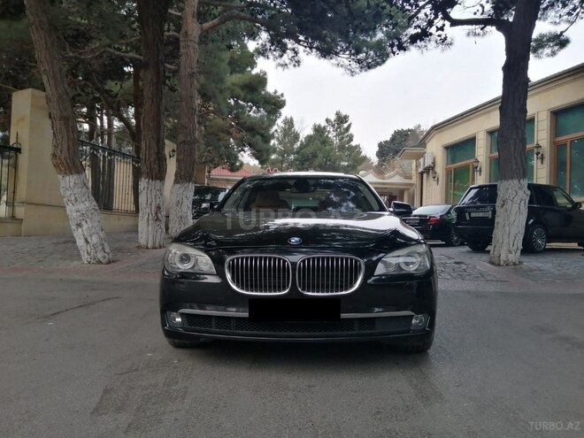 BMW 750 2010, 147,500 km - 4.4 l - Bakı
