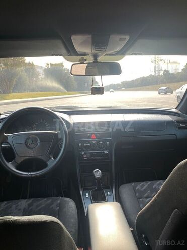 Mercedes C 180 1998, 300,000 km - 1.8 l - Bakı
