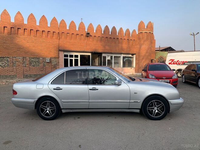 Mercedes E 280 1998, 320,000 km - 2.8 л - Gəncə