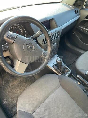 Opel Astra 2006, 200,000 km - 1.3 л - Bakı