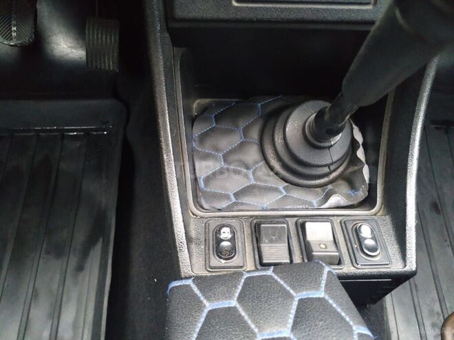 LADA (VAZ) 2107 2011, 176,000 km - 1.6 l - Salyan
