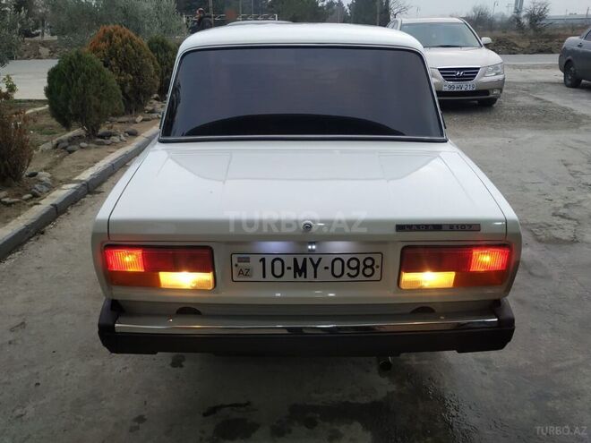 LADA (VAZ) 2107 2011, 176,000 km - 1.6 l - Salyan