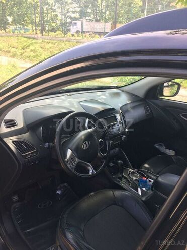 Hyundai ix35 2011, 225,000 km - 2.0 л - Qazax