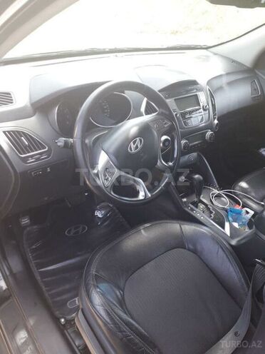 Hyundai ix35 2011, 225,000 km - 2.0 л - Qazax