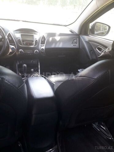 Hyundai ix35 2011, 225,000 km - 2.0 л - Qazax