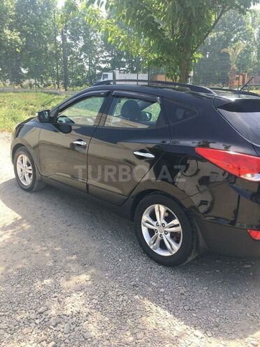 Hyundai ix35 2011, 225,000 km - 2.0 л - Qazax