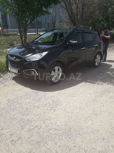 Hyundai ix35 2011, 225,000 km - 2.0 л - Qazax