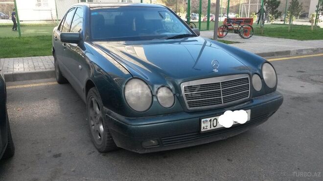 Mercedes E 200 1997, 239,000 km - 2.0 l - Bakı