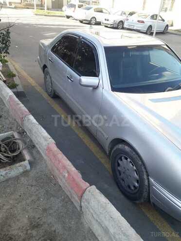 Mercedes E 240 1998, 427,562 km - 2.4 l - Bakı