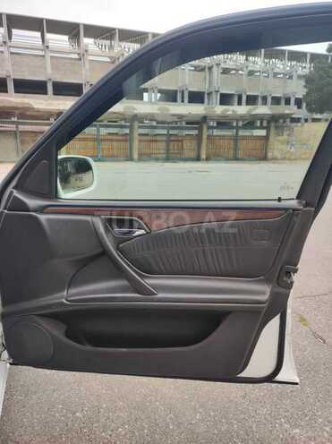 Mercedes E 270 2000, 518,000 km - 2.7 l - Sumqayıt
