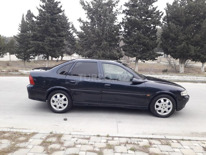 Opel Vectra 1999, 296,535 km - 1.6 l - Sumqayıt