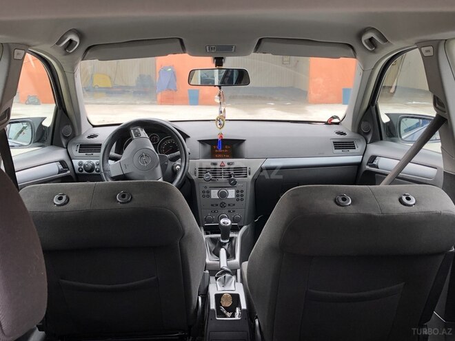 Opel Astra 2005, 250,000 km - 2.0 l - Bakı